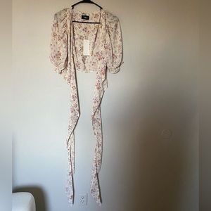 Vici wrap shirt. Brand new. Floral crop.